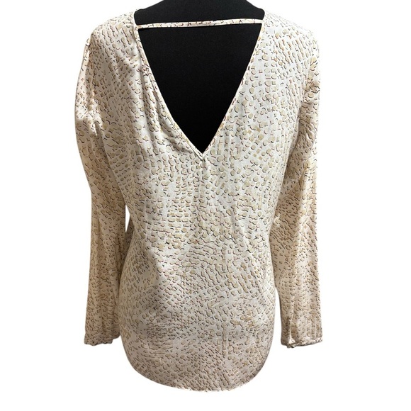 White House Black Market Women’s 100% Silk Blouse Size 6 White/Tan V-Back Office - Picture 4 of 8